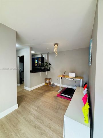 1255 Collins Ave 208, Miami Beach, FL 33139