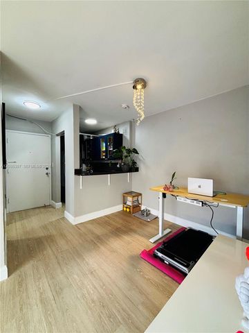1255 Collins Ave 208, Miami Beach, FL 33139