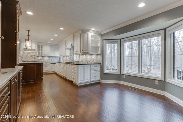 12719 Oneida Woods Trail, Grand Ledge, MI 48837