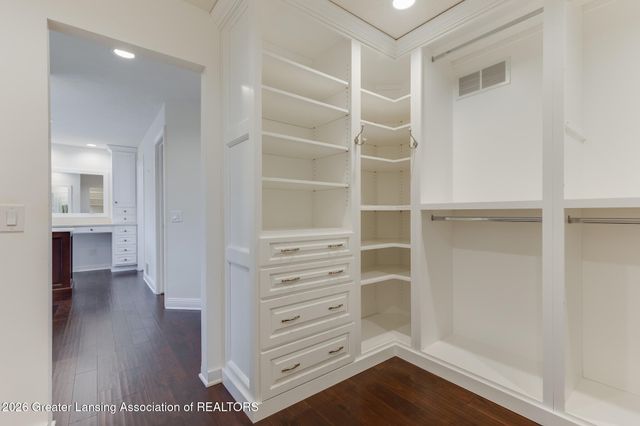 12719 Oneida Woods Trail, Grand Ledge, MI 48837