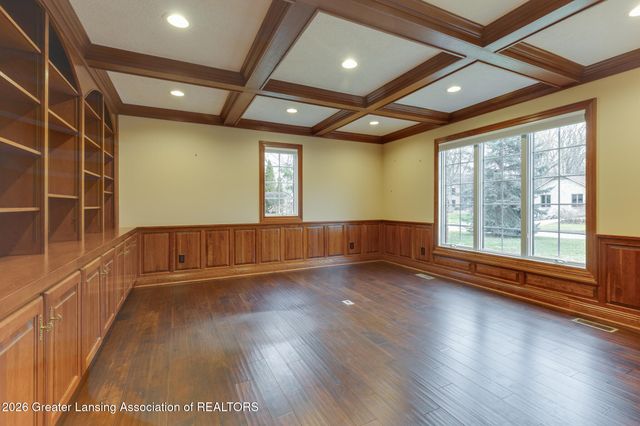 12719 Oneida Woods Trail, Grand Ledge, MI 48837