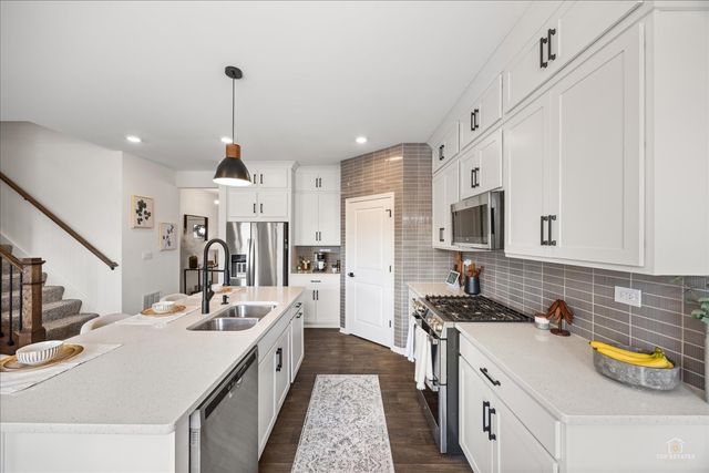 1561 Middleton Road, Pingree Grove, IL 60140