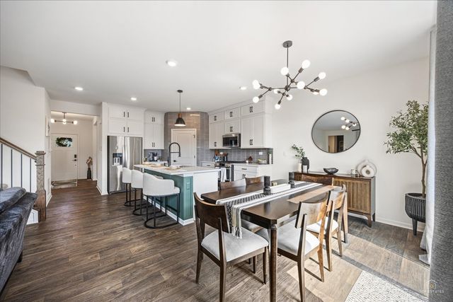 1561 Middleton Road, Pingree Grove, IL 60140