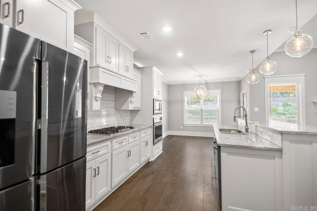17 Rosans Court, Little Rock, AR 72223