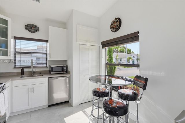 6443 SW 152nd Cir Place 2243, Miami, FL 33193