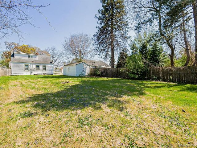 13957 San Jose Avenue, Redford, MI 48239