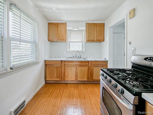 13957 San Jose Avenue, Redford, MI 48239