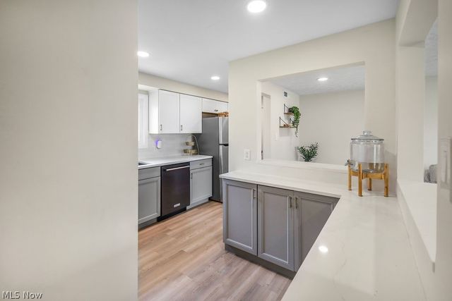 3071 Scott Street, Cuyahoga Falls, OH 44223