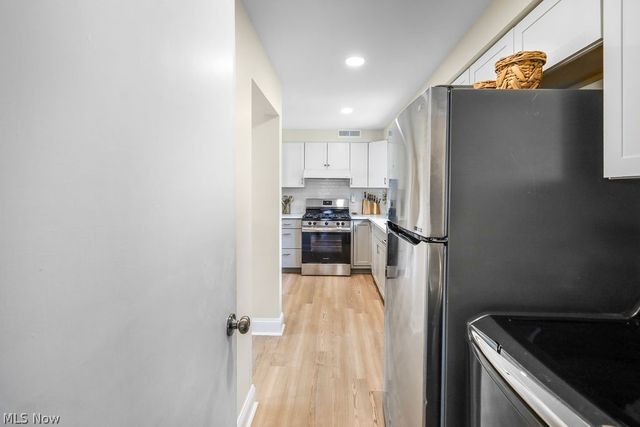 3071 Scott Street, Cuyahoga Falls, OH 44223