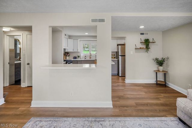 3071 Scott Street, Cuyahoga Falls, OH 44223