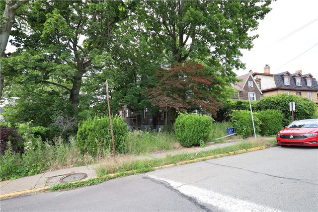 6305 Darlington Rd, Squirrel Hill, PA 15217