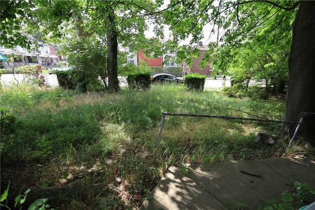 6305 Darlington Rd, Squirrel Hill, PA 15217