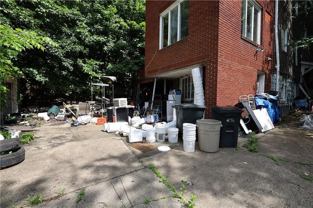6305 Darlington Rd, Squirrel Hill, PA 15217