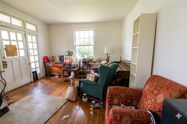 6305 Darlington Rd, Squirrel Hill, PA 15217