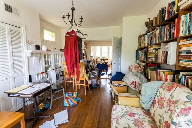 6305 Darlington Rd, Squirrel Hill, PA 15217