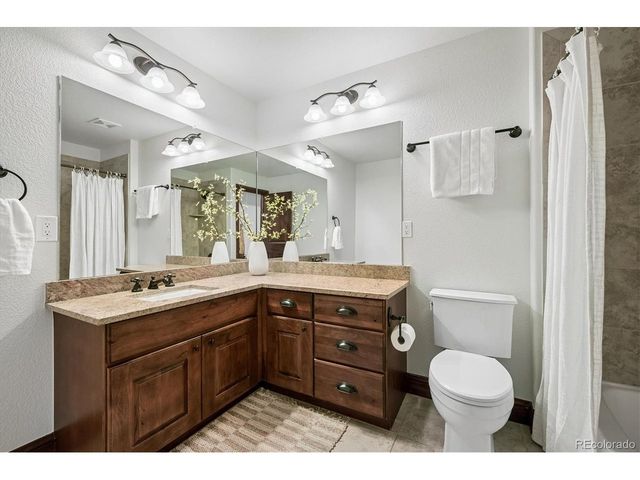 8830 W Bear Creek Dr, Lakewood, CO 80227