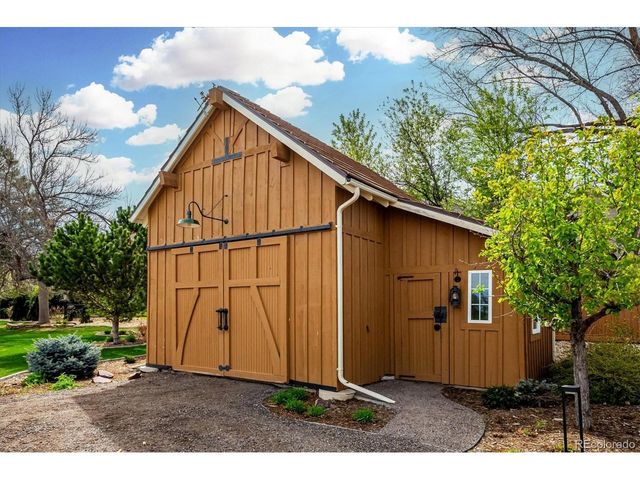 8830 W Bear Creek Dr, Lakewood, CO 80227