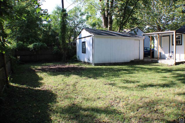 1904 SE Michigan AVE, Topeka, KS 66607