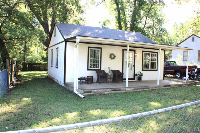 1904 SE Michigan AVE, Topeka, KS 66607