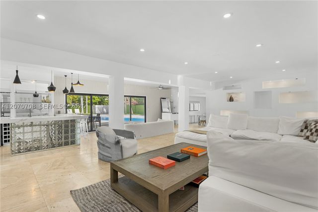 2388 Prairie Ave, Miami Beach, FL 33140