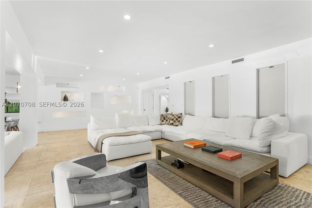 2388 Prairie Ave, Miami Beach, FL 33140