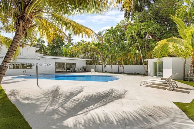 2388 Prairie Ave, Miami Beach, FL 33140