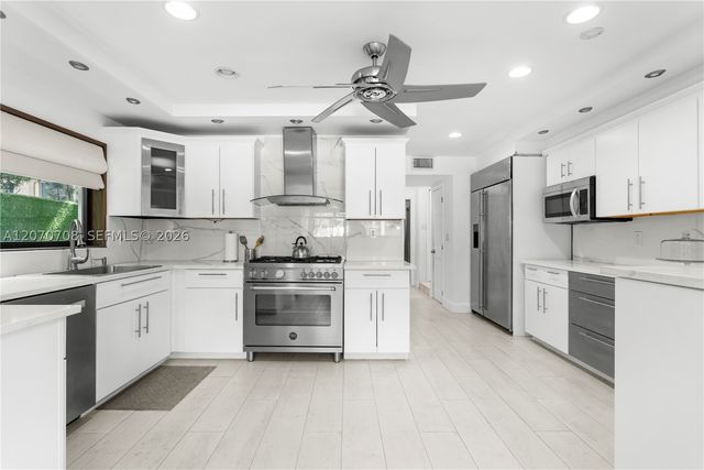 2388 Prairie Ave, Miami Beach, FL 33140