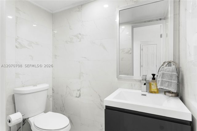 2388 Prairie Ave, Miami Beach, FL 33140