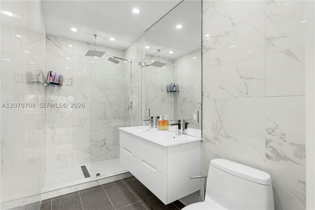2388 Prairie Ave, Miami Beach, FL 33140