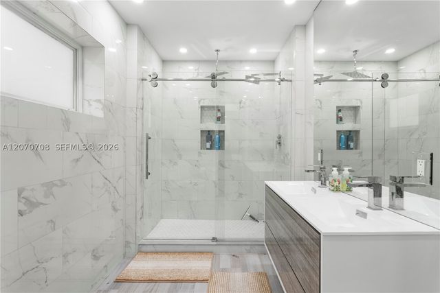 2388 Prairie Ave, Miami Beach, FL 33140