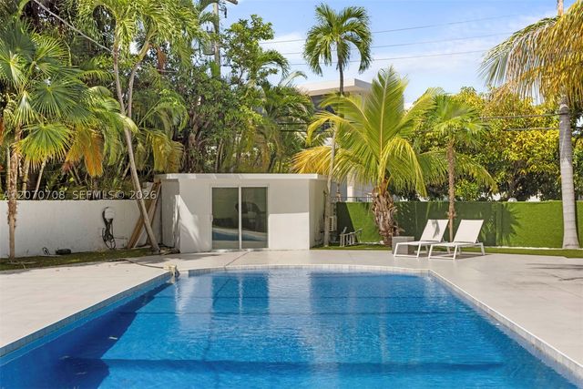 2388 Prairie Ave, Miami Beach, FL 33140