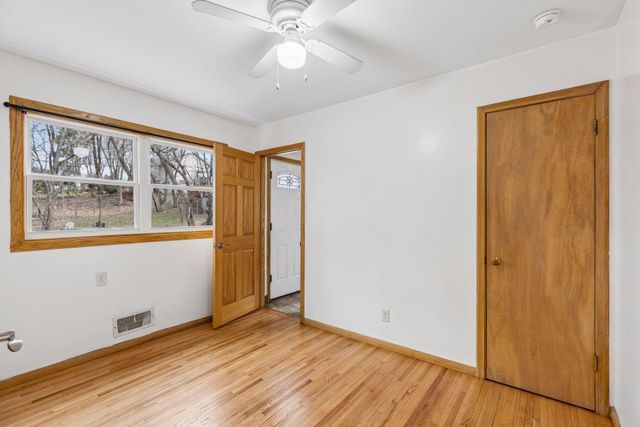 395 Eldridge Avenue W, Roseville, MN 55113