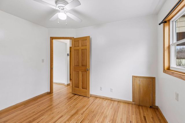 395 Eldridge Avenue W, Roseville, MN 55113