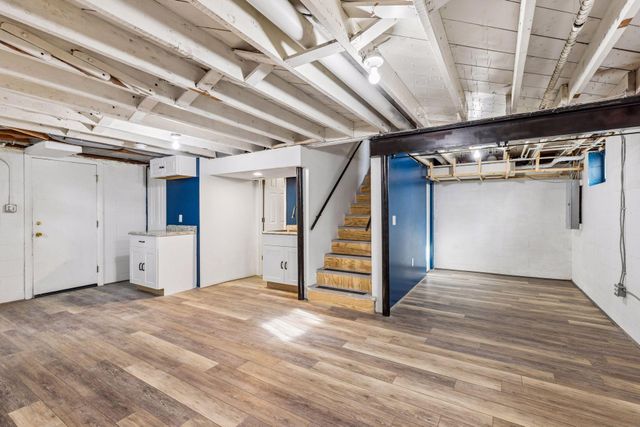 395 Eldridge Avenue W, Roseville, MN 55113