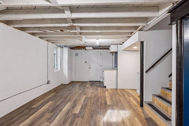 395 Eldridge Avenue W, Roseville, MN 55113