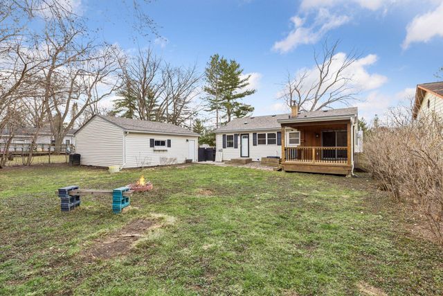 395 Eldridge Avenue W, Roseville, MN 55113