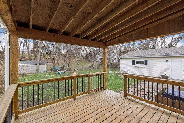 395 Eldridge Avenue W, Roseville, MN 55113