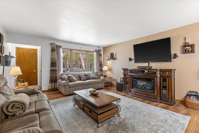 3732 S 75th STREET, Milwaukee, WI 53220