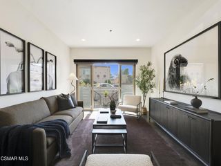 5016 Bakman Avenue 104, North Hollywood, CA 91601