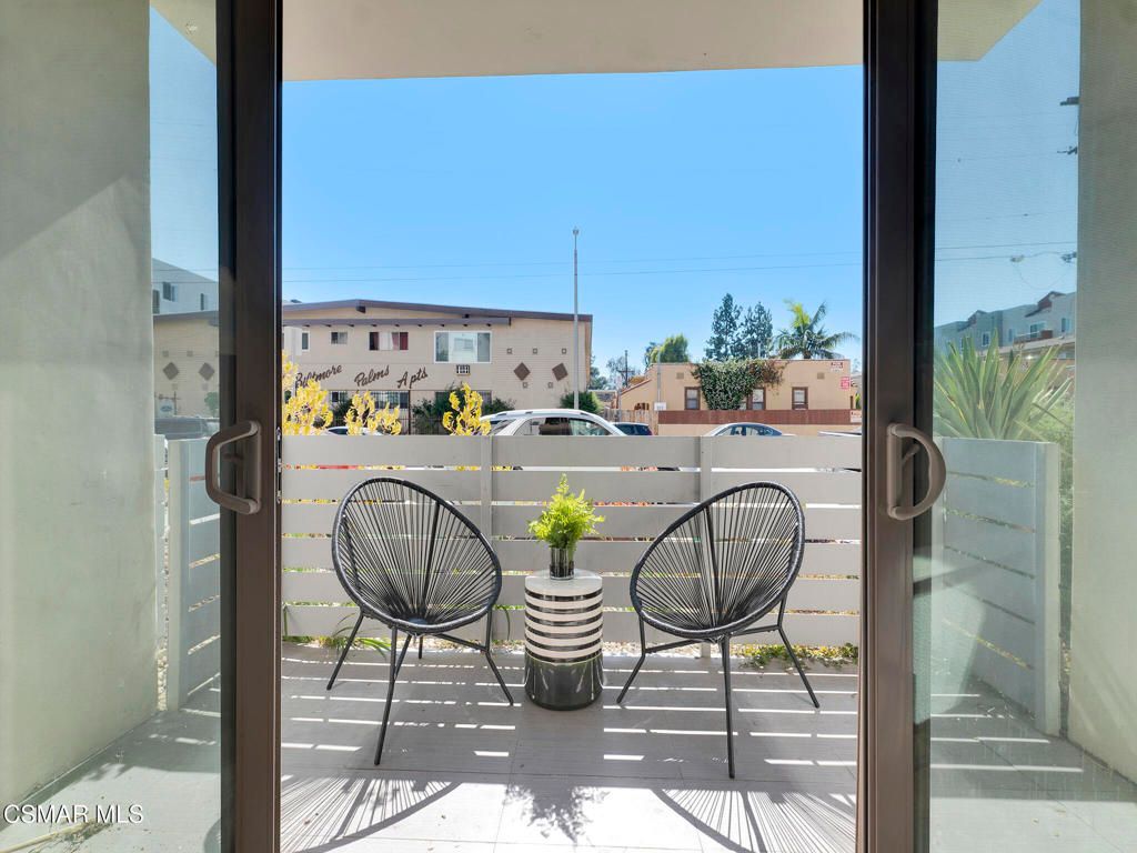 5016 Bakman Avenue 104, North Hollywood, CA 91601 — photo 5
