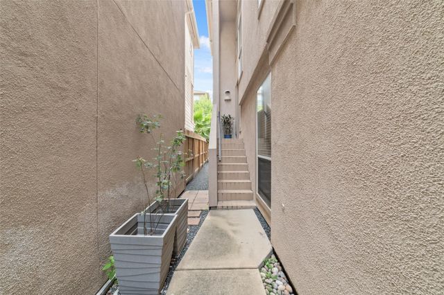 707 Knox Street, Houston, TX 77007