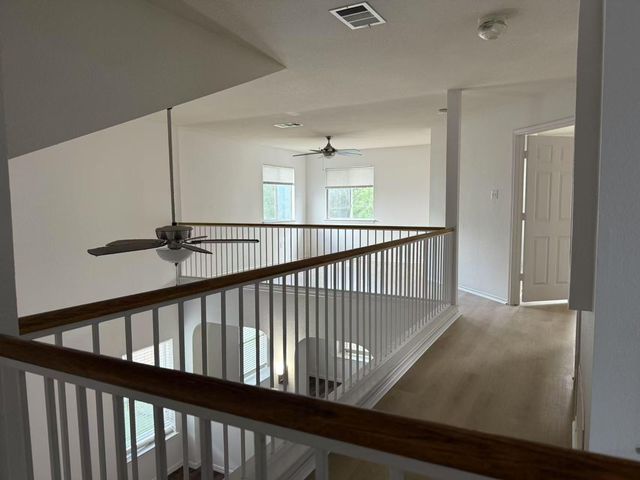 525 Grey Feather CT, Round Rock, TX 78665