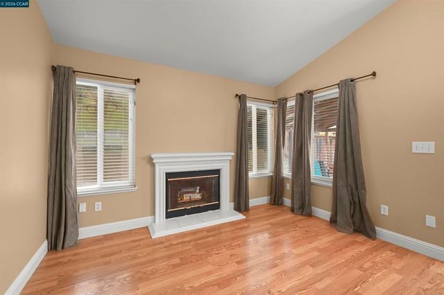 2241 Woodhill Dr, Pittsburg, CA 94565