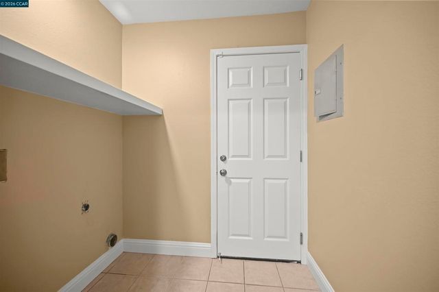 2241 Woodhill Dr, Pittsburg, CA 94565