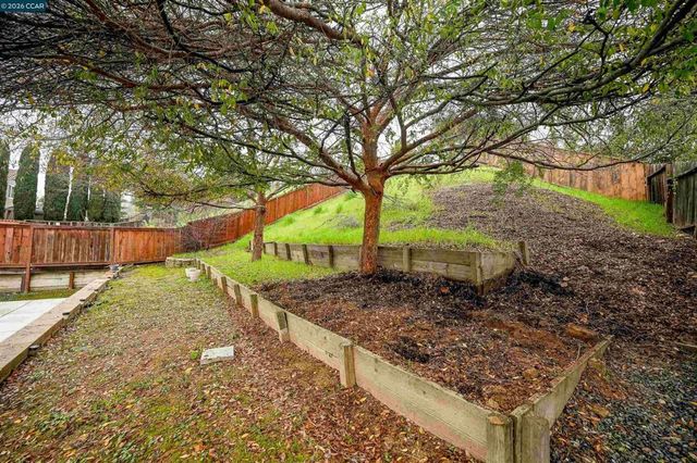 2241 Woodhill Dr, Pittsburg, CA 94565