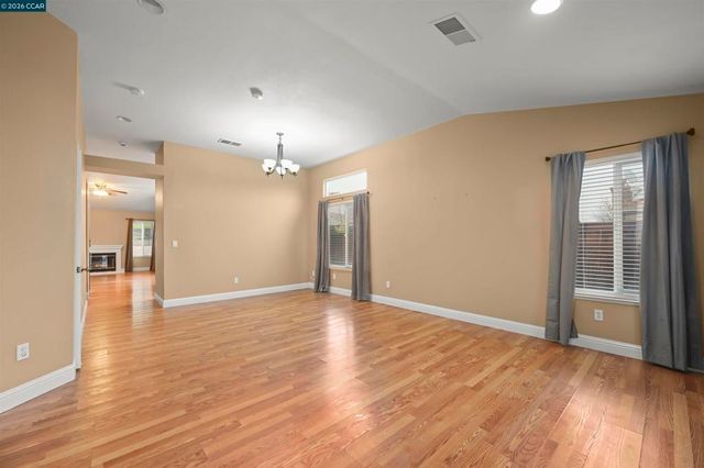 2241 Woodhill Dr, Pittsburg, CA 94565