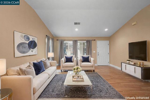 2241 Woodhill Dr, Pittsburg, CA 94565