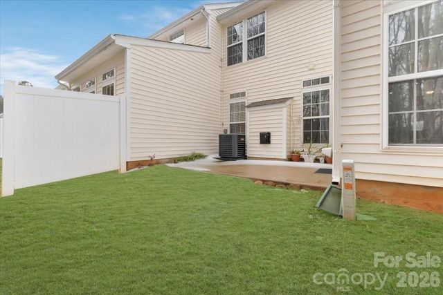 7948 Mariners Pointe Circle, Denver, NC 28037