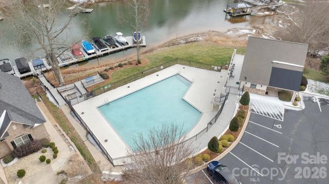 7948 Mariners Pointe Circle, Denver, NC 28037