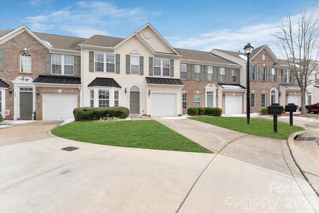 7948 Mariners Pointe Circle, Denver, NC 28037